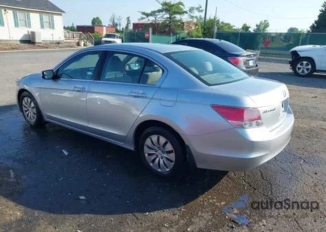 2010 Honda Accord z USA, uszkodzony, nr VIN 1HGCP2E318A151708